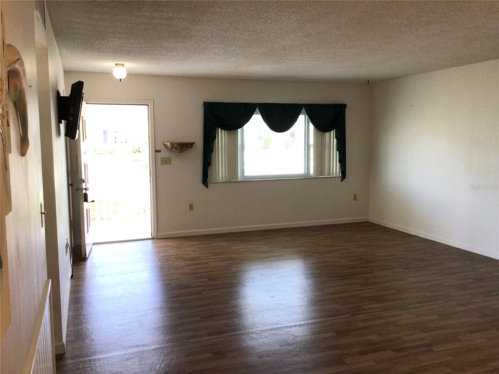 1306 CHERRY HILLS DR, SUN CITY CENTER, FL, 33573