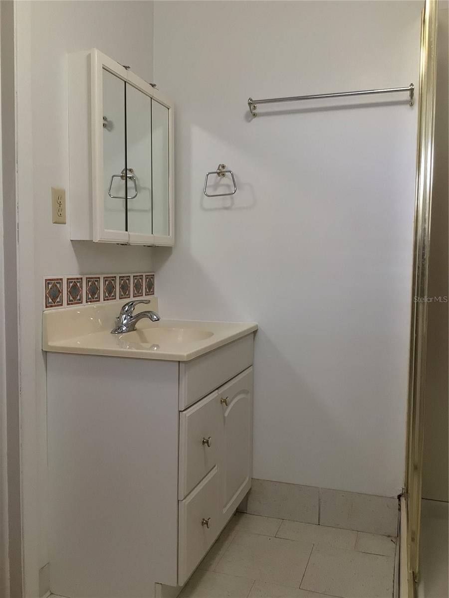 1306 CHERRY HILLS DR, SUN CITY CENTER, FL, 33573