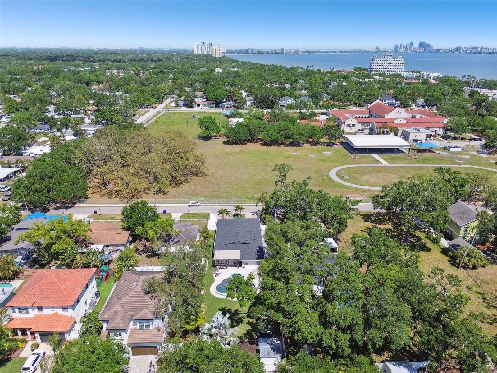 2826 W PAXTON AVE, TAMPA, FL, 33611
