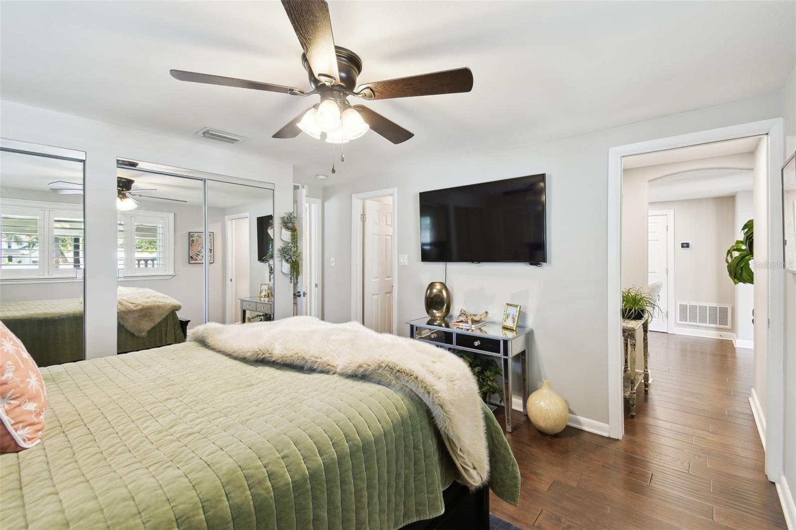 2826 W PAXTON AVE, TAMPA, FL, 33611