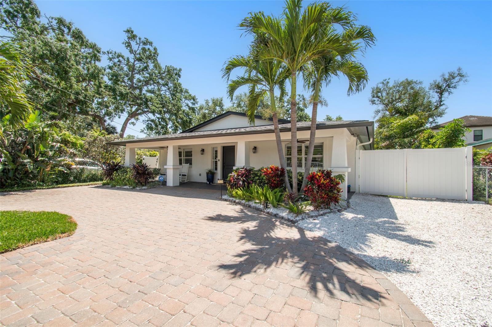 2826 W PAXTON AVE, TAMPA, FL, 33611