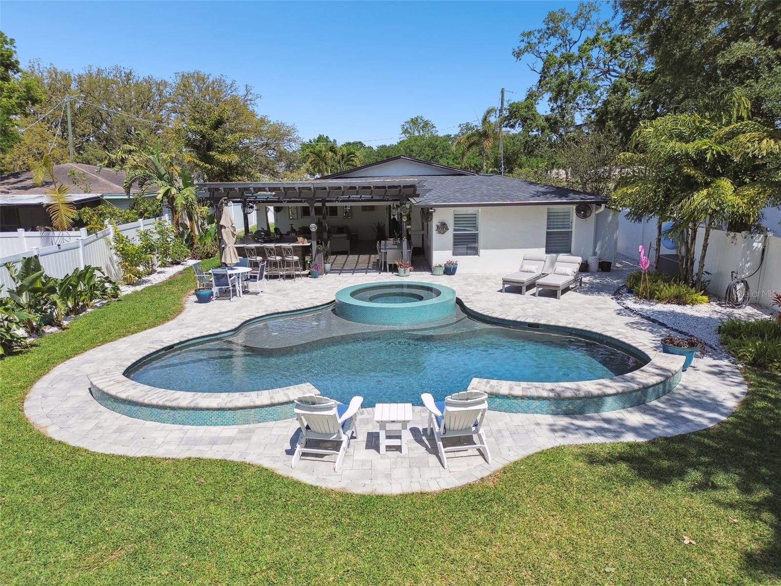 2826 W PAXTON AVE, TAMPA, FL, 33611