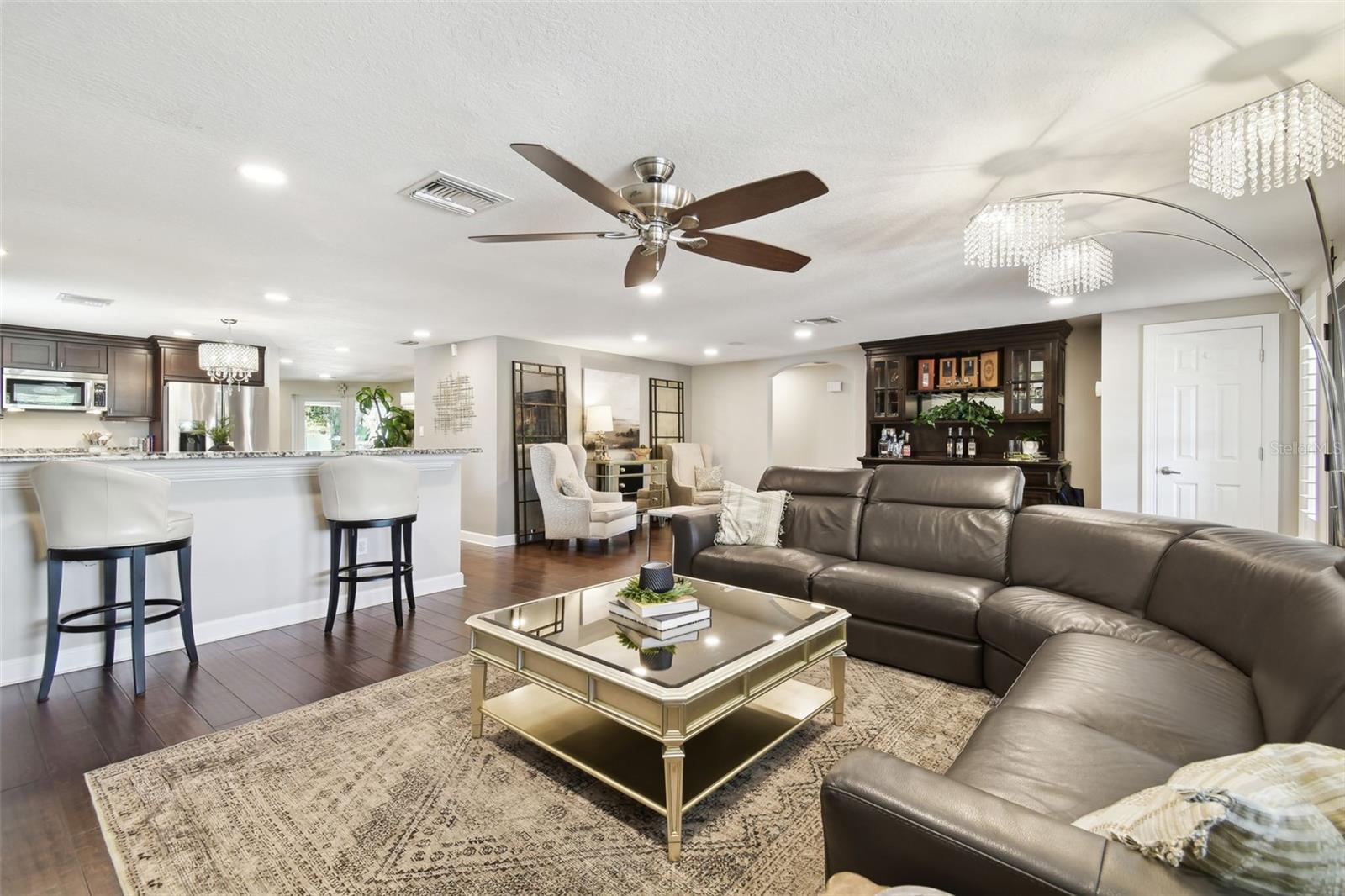 2826 W PAXTON AVE, TAMPA, FL, 33611