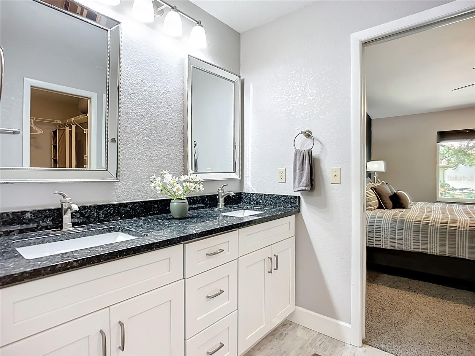 892 COUNTRY CLUB CIR #50, VENICE, FL, 34293