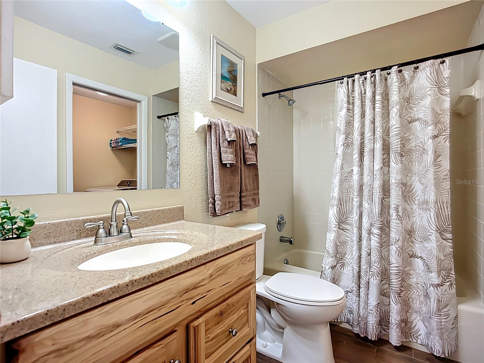 892 COUNTRY CLUB CIR #50, VENICE, FL, 34293