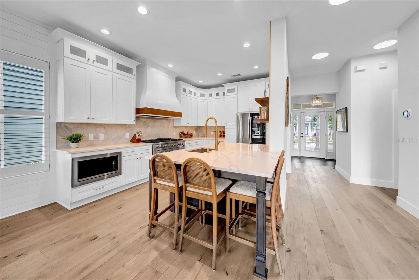 422 ISLEBAY DR, APOLLO BEACH, FL, 33572
