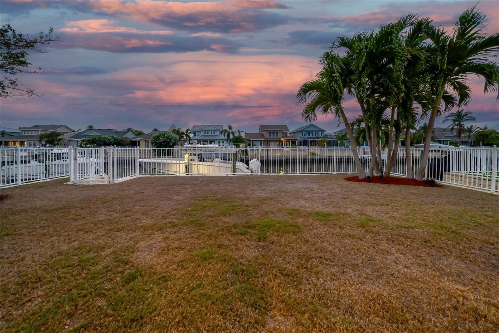 422 ISLEBAY DR, APOLLO BEACH, FL, 33572