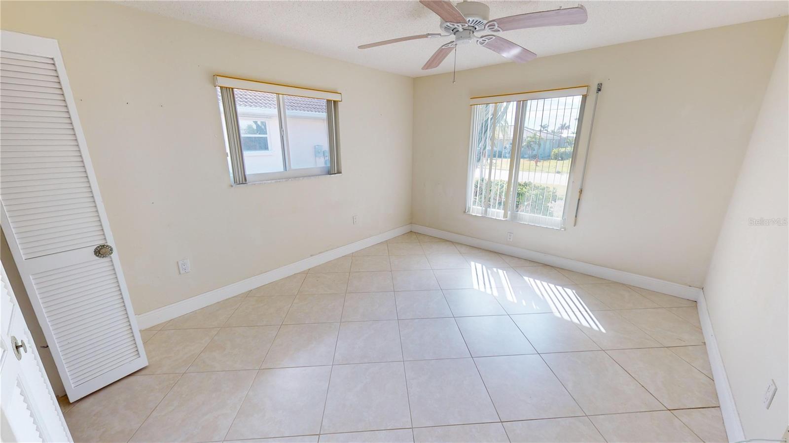 310 CAPRI ISLES CT, PUNTA GORDA, FL, 33950