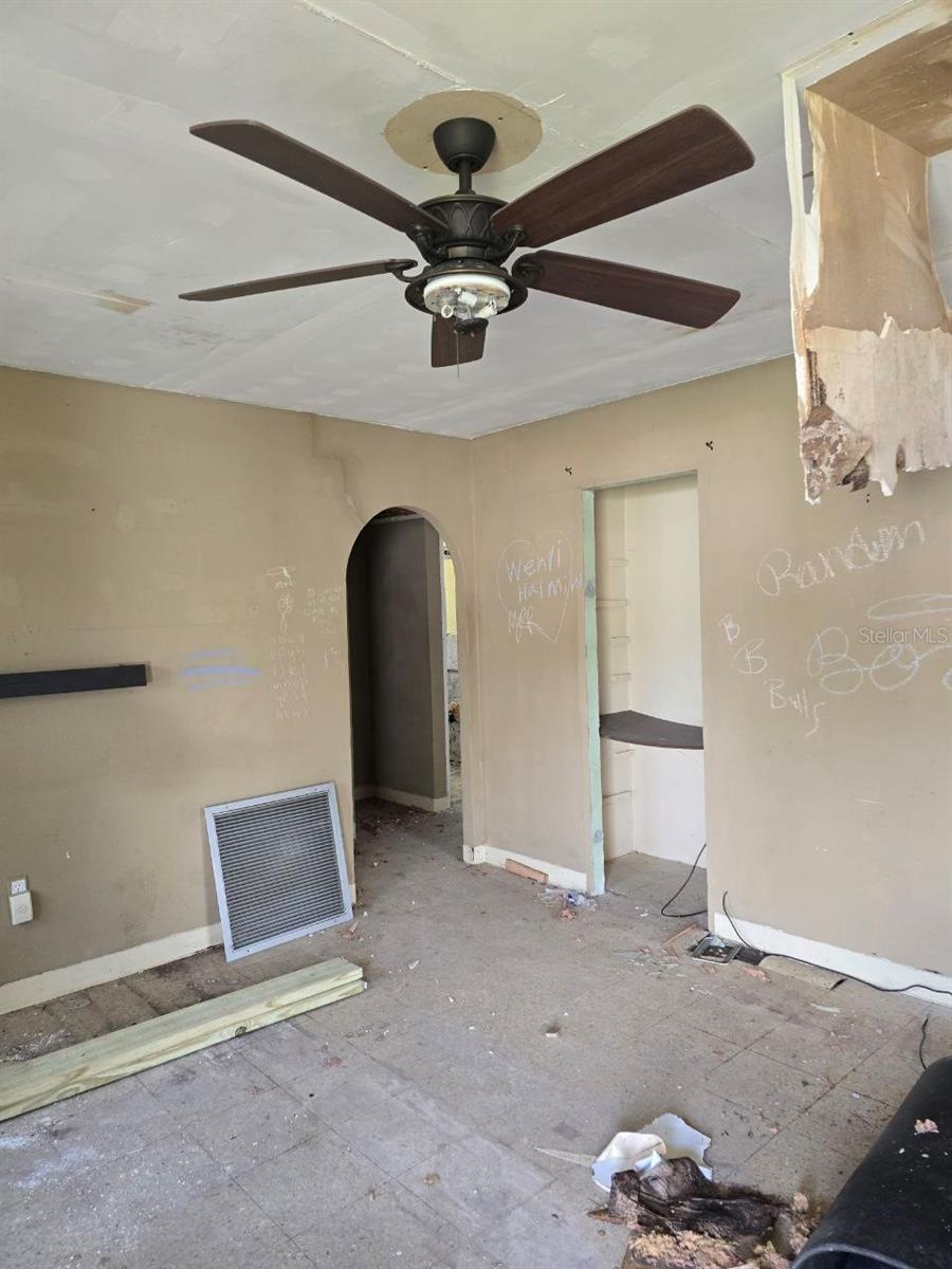 1211 NE 4TH ST, MULBERRY, FL, 33860