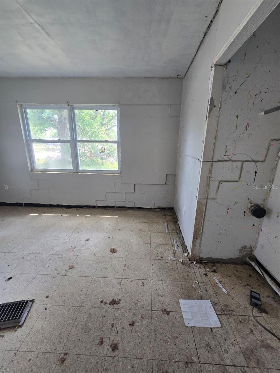 1211 NE 4TH ST, MULBERRY, FL, 33860