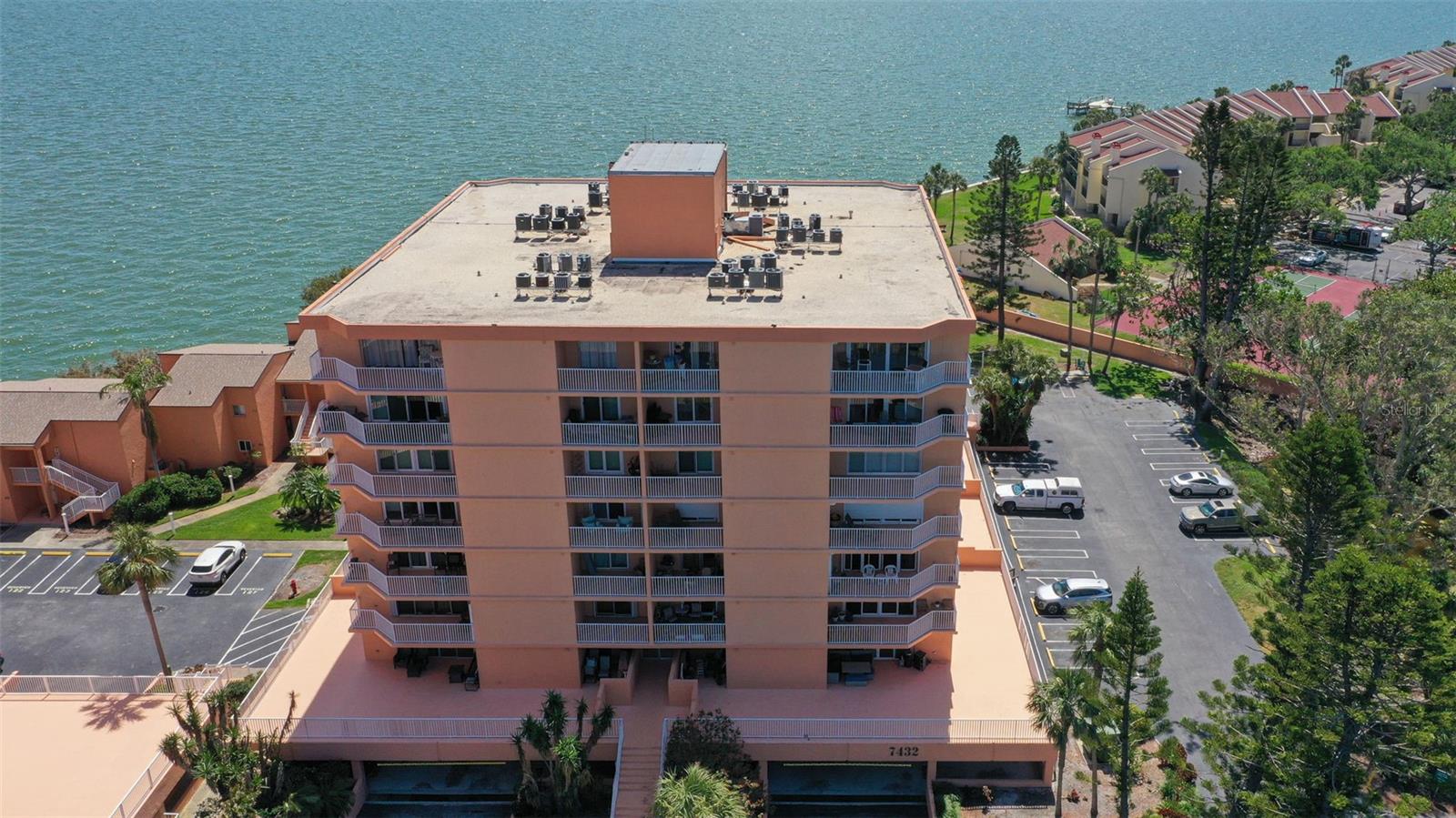 7432 SUNSHINE SKYWAY LN S #406, ST PETERSBURG, FL, 33711