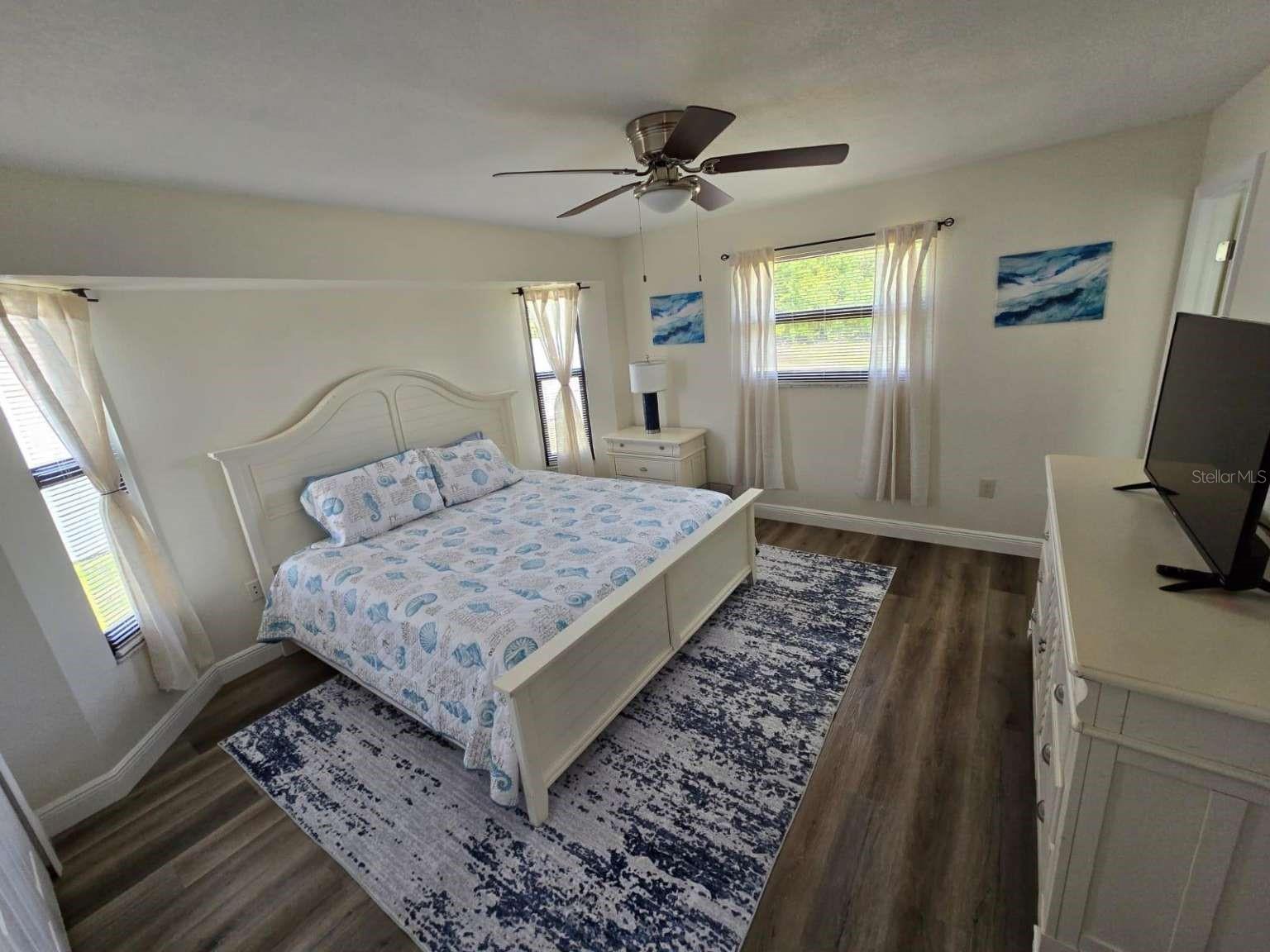 19342 EDGEWATER DR, PORT CHARLOTTE, FL, 33948