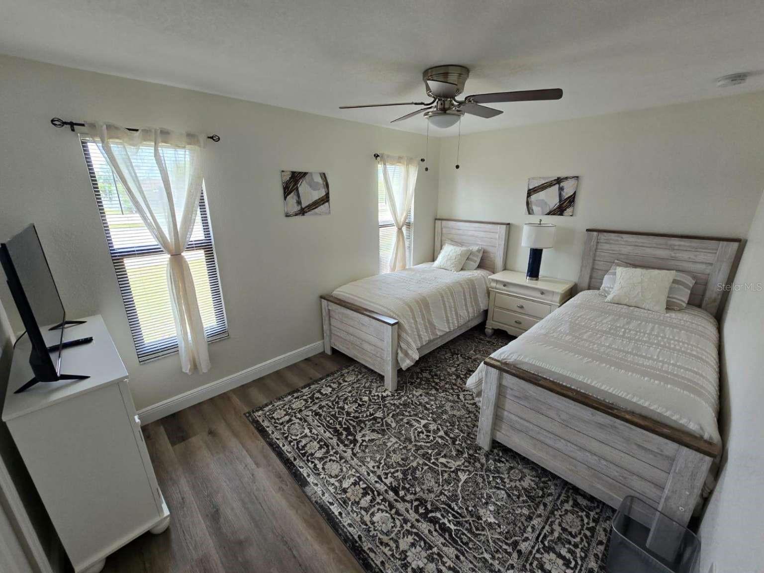 19342 EDGEWATER DR, PORT CHARLOTTE, FL, 33948
