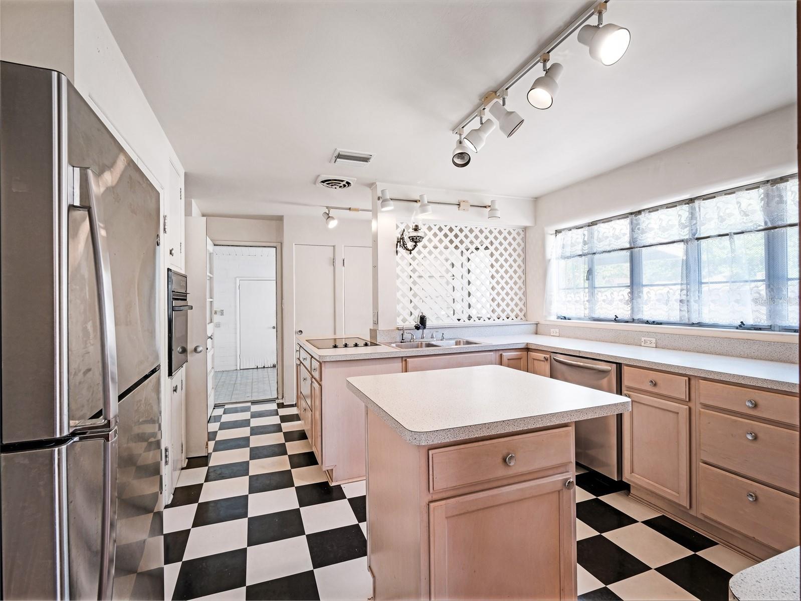 600 MAGNOLIA ST, NEW SMYRNA BEACH, FL, 32168