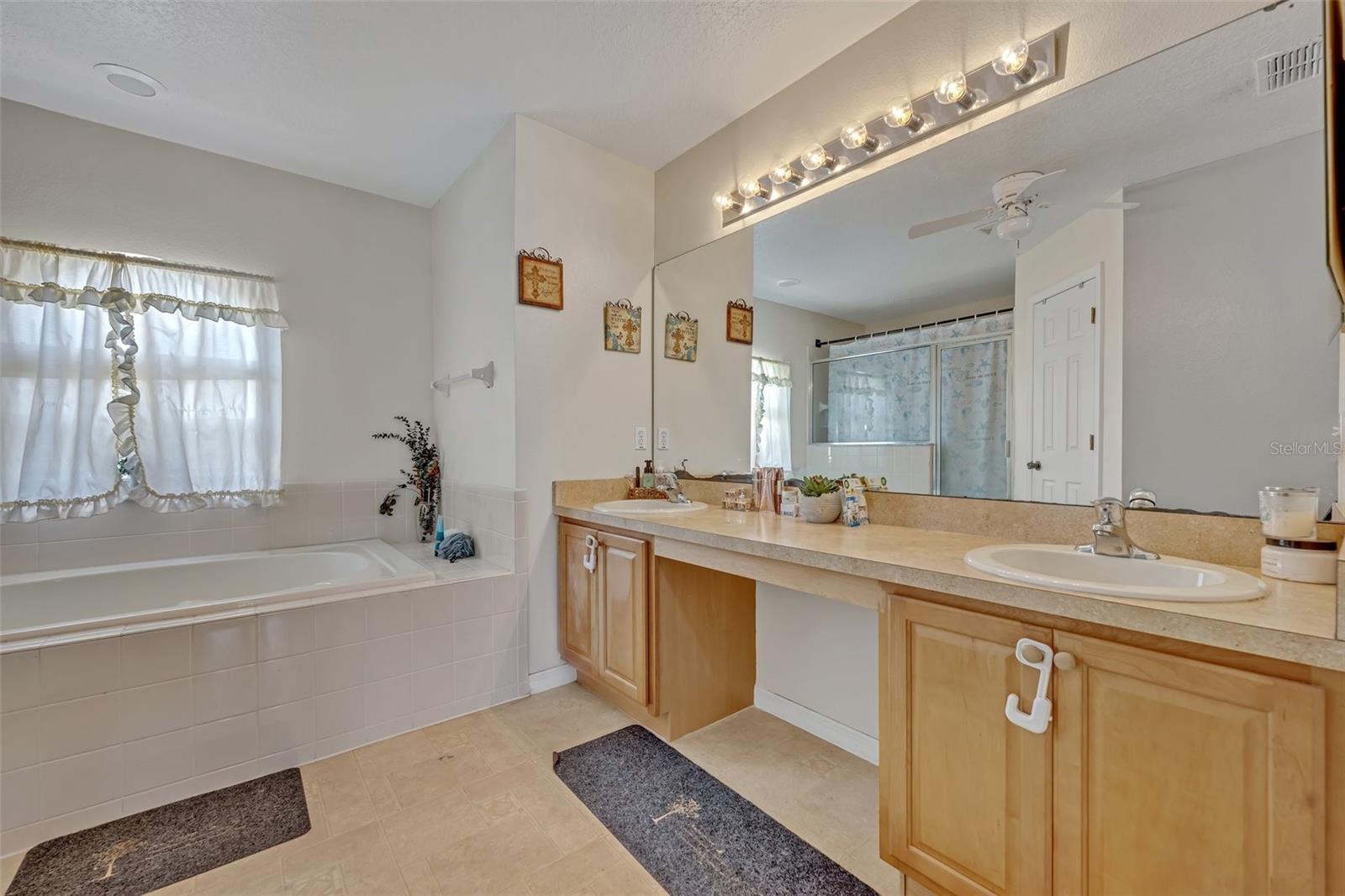 1072 JAMES DR, KISSIMMEE, FL, 34759