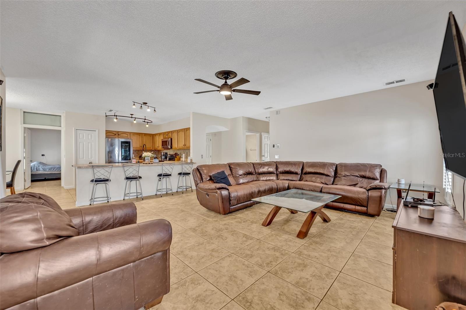 1072 JAMES DR, KISSIMMEE, FL, 34759