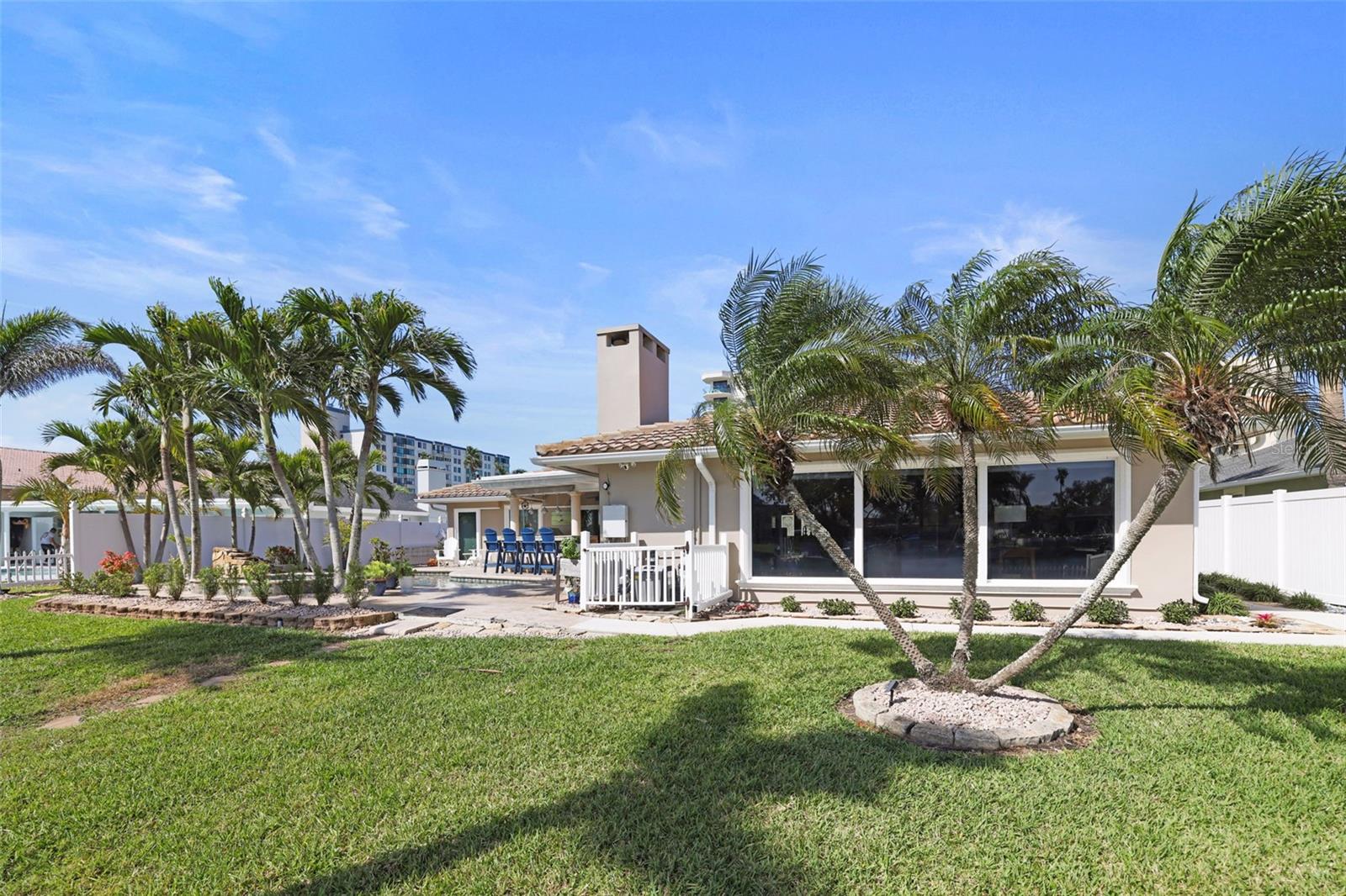 689 ISLAND WAY, CLEARWATER BEACH, FL, 33767
