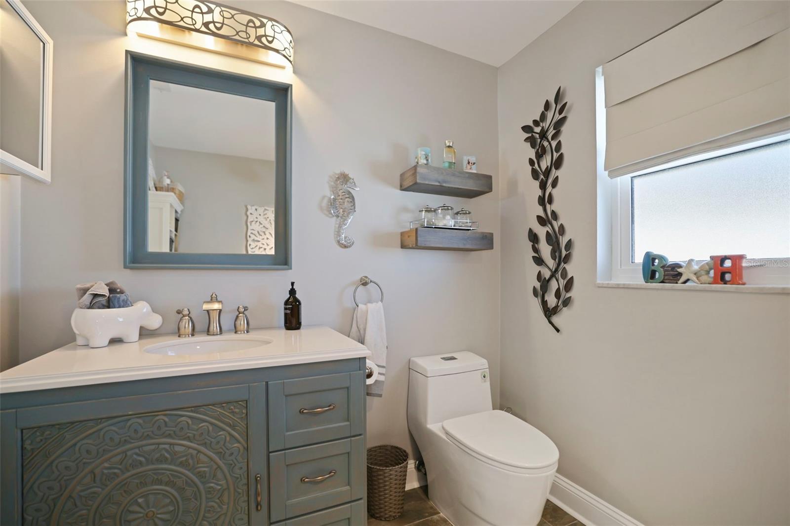 689 ISLAND WAY, CLEARWATER BEACH, FL, 33767