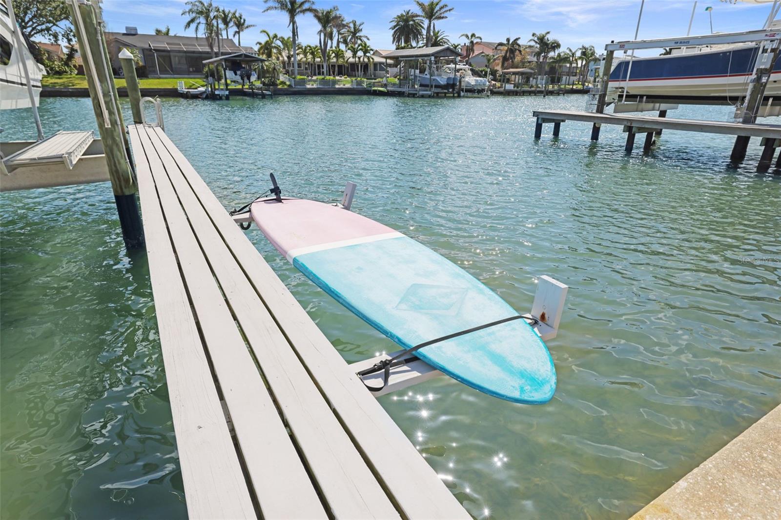 689 ISLAND WAY, CLEARWATER BEACH, FL, 33767