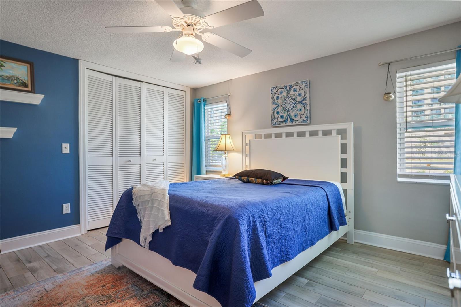 689 ISLAND WAY, CLEARWATER BEACH, FL, 33767