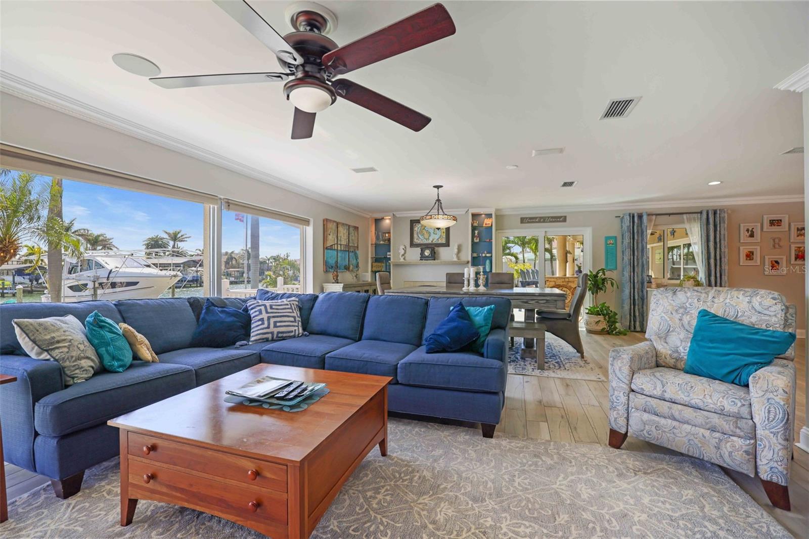 689 ISLAND WAY, CLEARWATER BEACH, FL, 33767