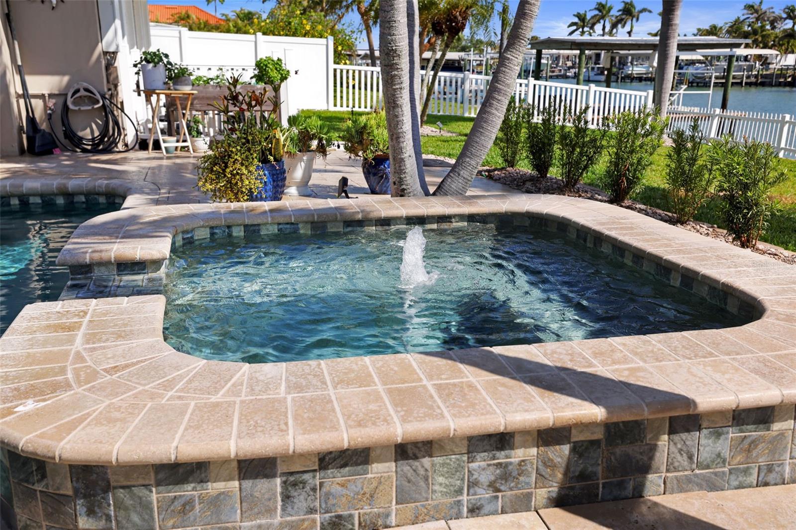 689 ISLAND WAY, CLEARWATER BEACH, FL, 33767