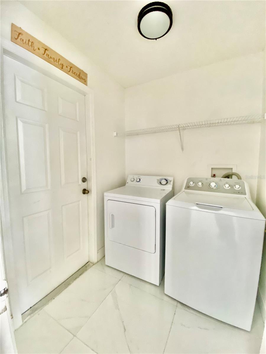8233 WESTCOTT SHORE DR, ORLANDO, FL, 32829