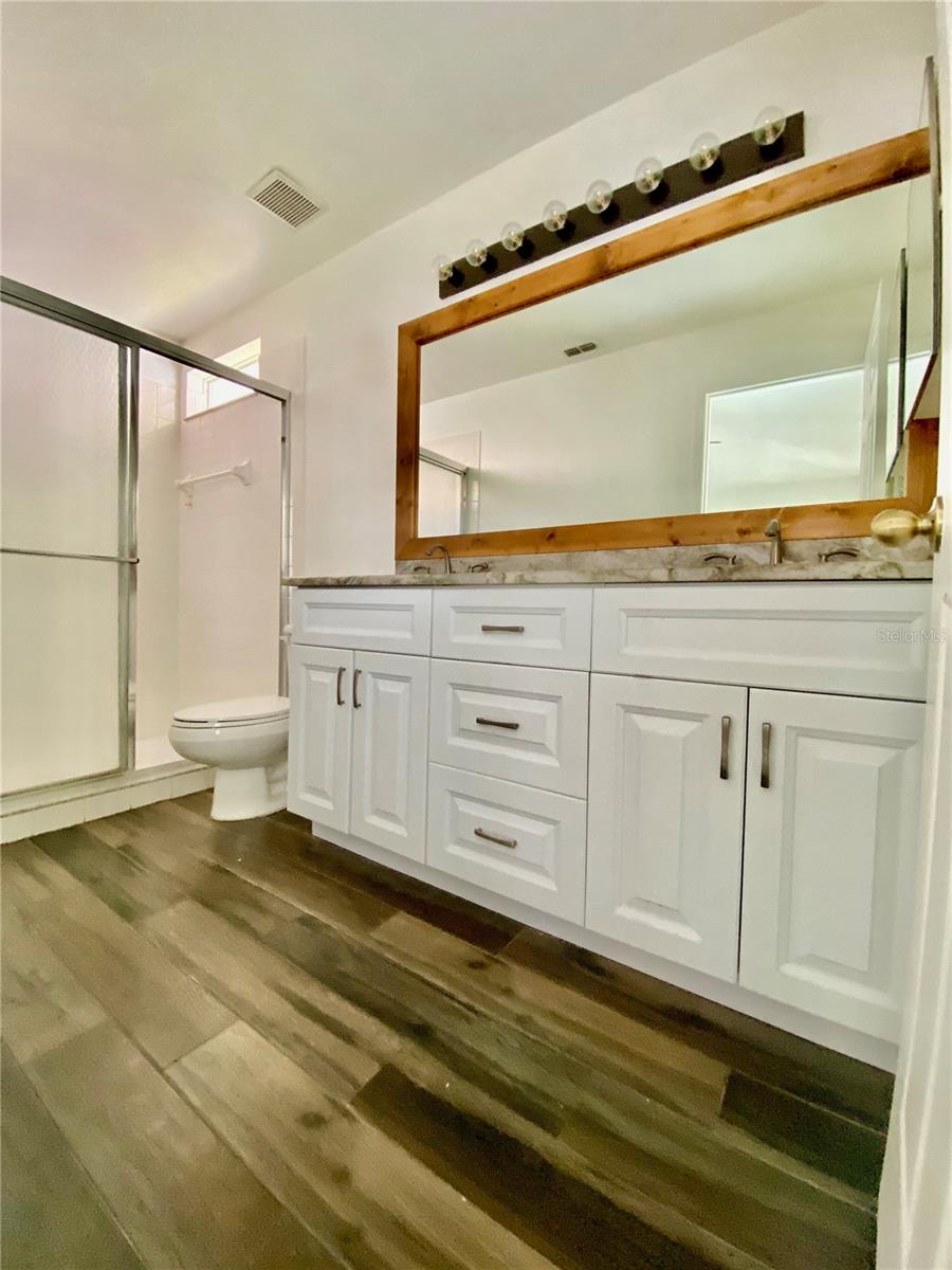 8233 WESTCOTT SHORE DR, ORLANDO, FL, 32829