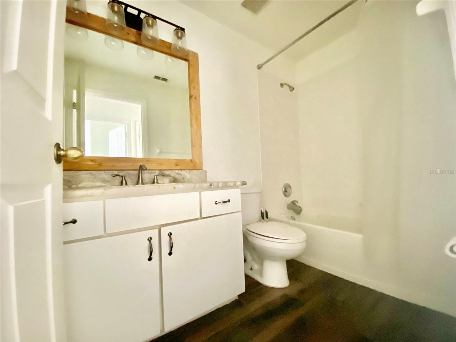8233 WESTCOTT SHORE DR, ORLANDO, FL, 32829