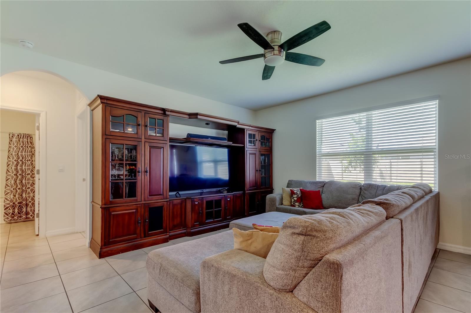 2933 MAIDEN GRASS ISLE, WESLEY CHAPEL, FL, 33543