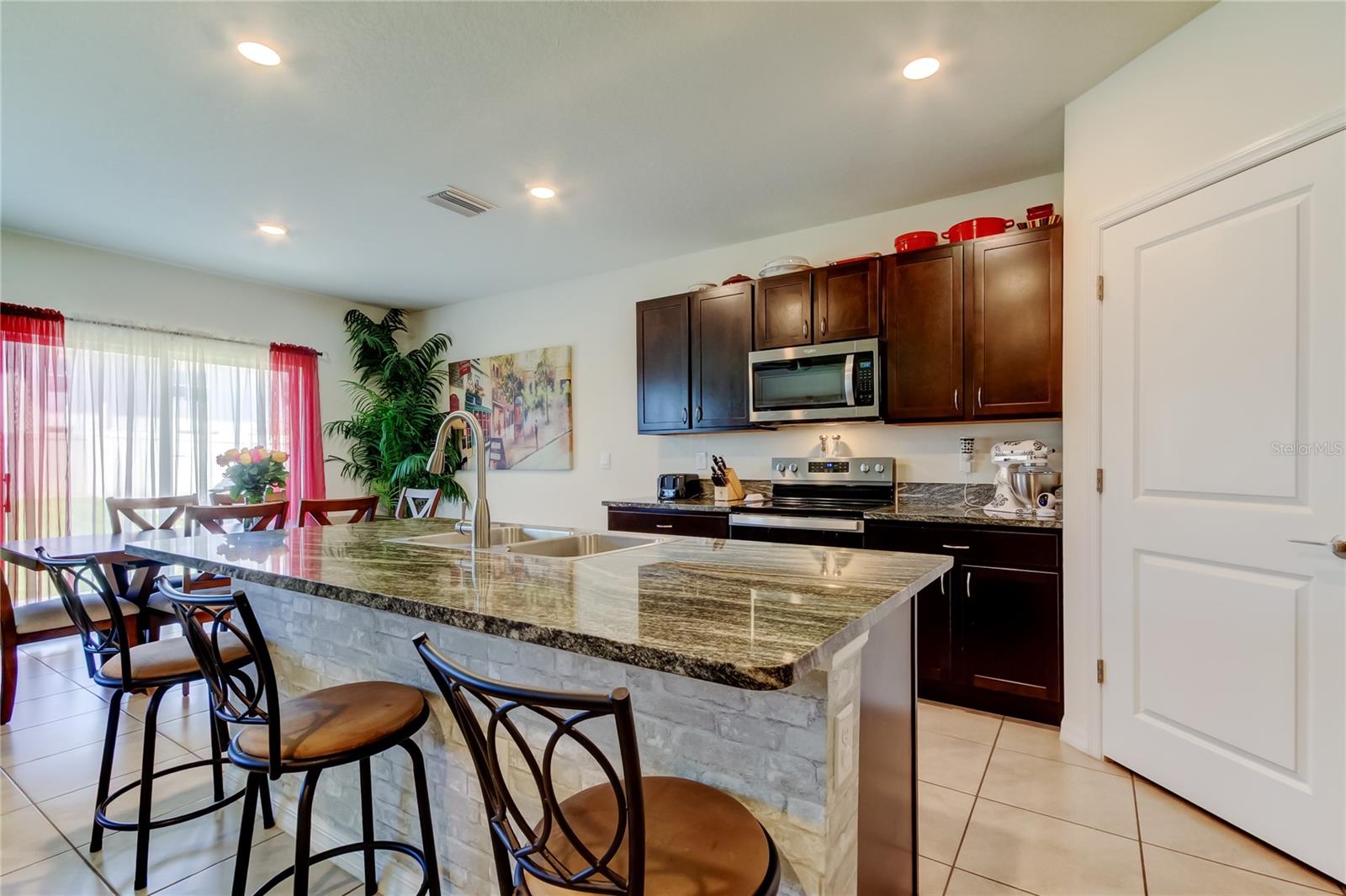 2933 MAIDEN GRASS ISLE, WESLEY CHAPEL, FL, 33543