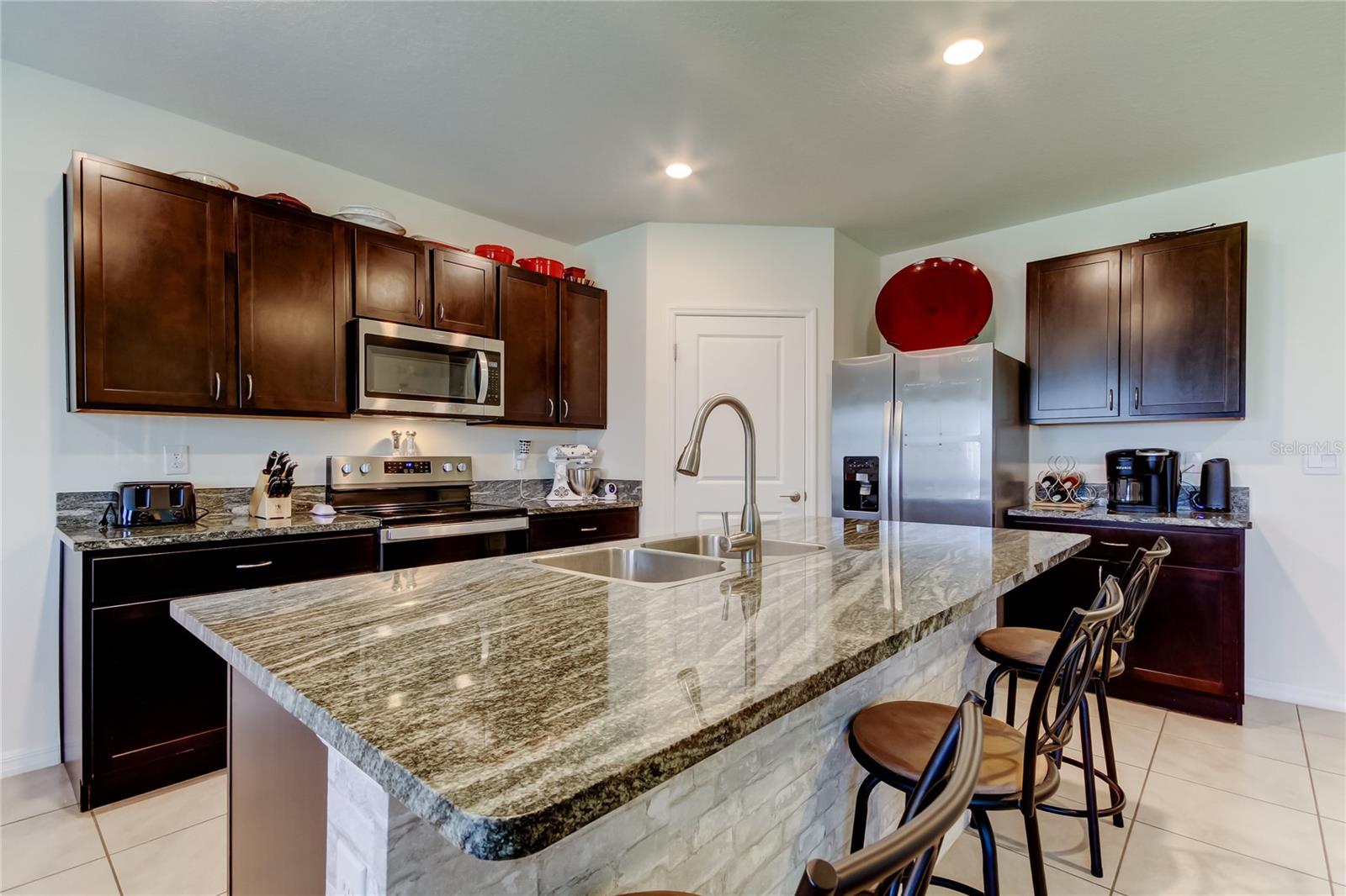 2933 MAIDEN GRASS ISLE, WESLEY CHAPEL, FL, 33543