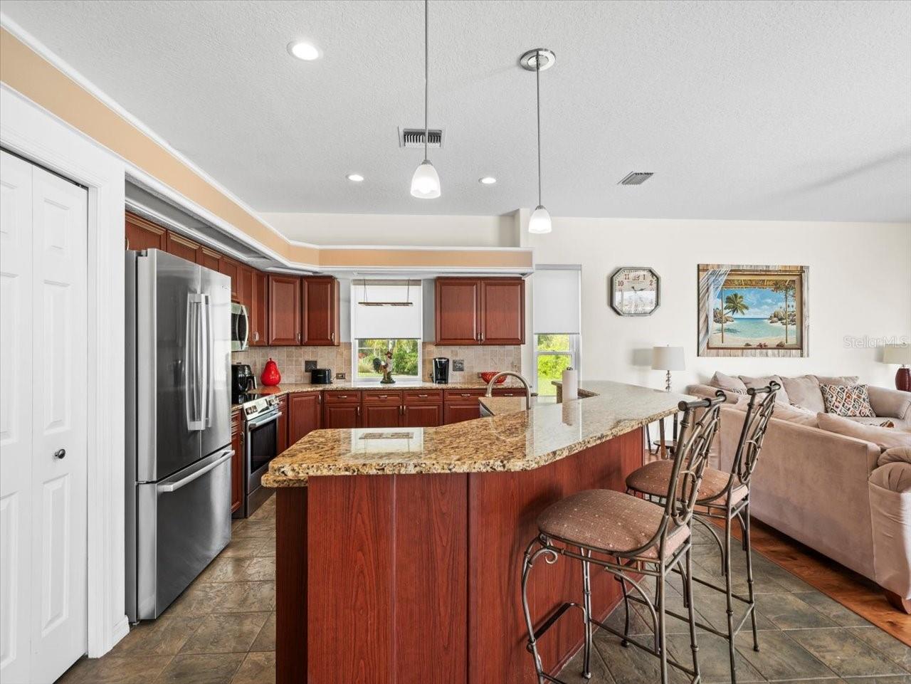 9032 CYPRESS GLEN CT, WEEKI WACHEE, FL, 34613