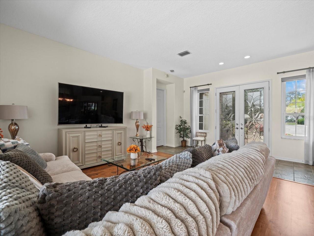 9032 CYPRESS GLEN CT, WEEKI WACHEE, FL, 34613