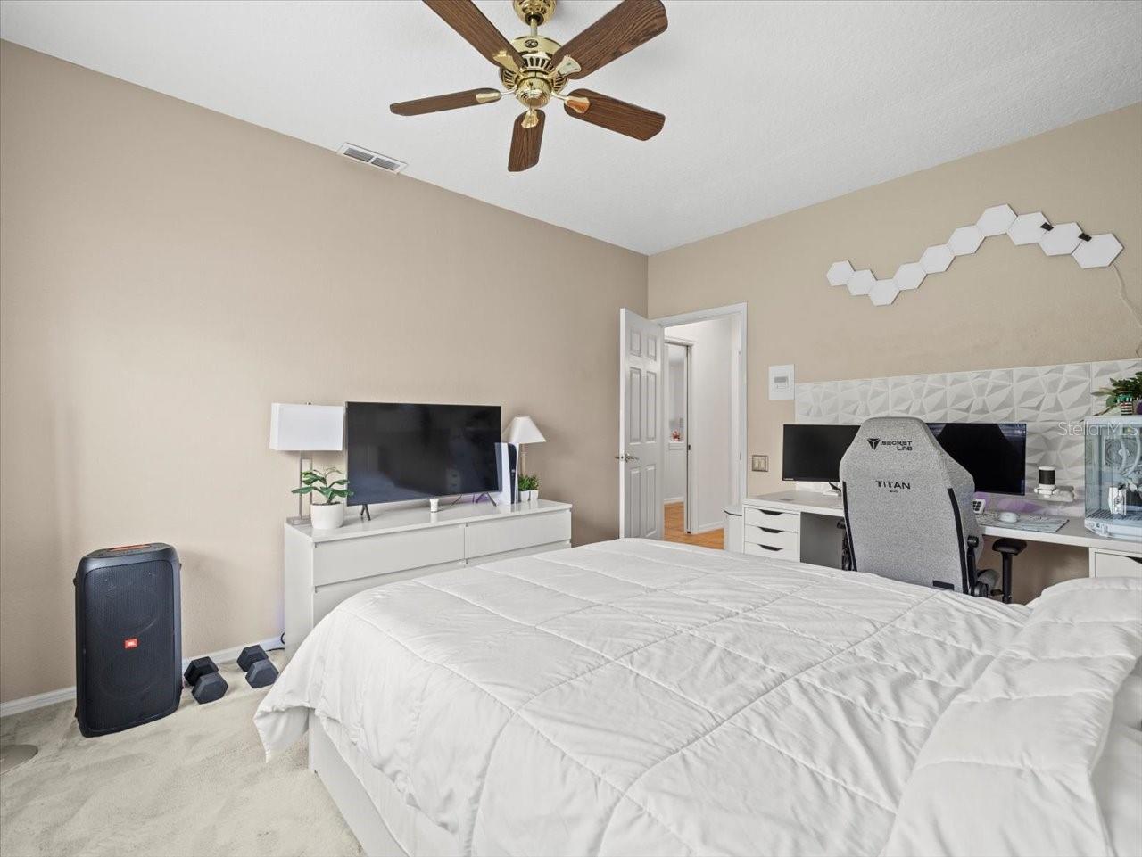 9032 CYPRESS GLEN CT, WEEKI WACHEE, FL, 34613