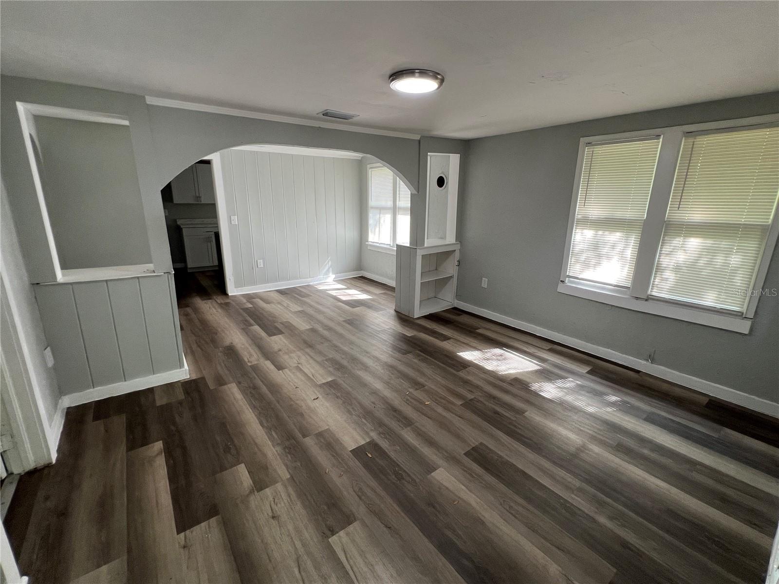 2107 HOLLYWOOD AVE, EUSTIS, FL, 32726