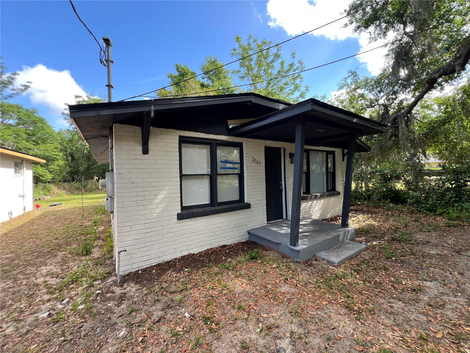 2107 HOLLYWOOD AVE, EUSTIS, FL, 32726