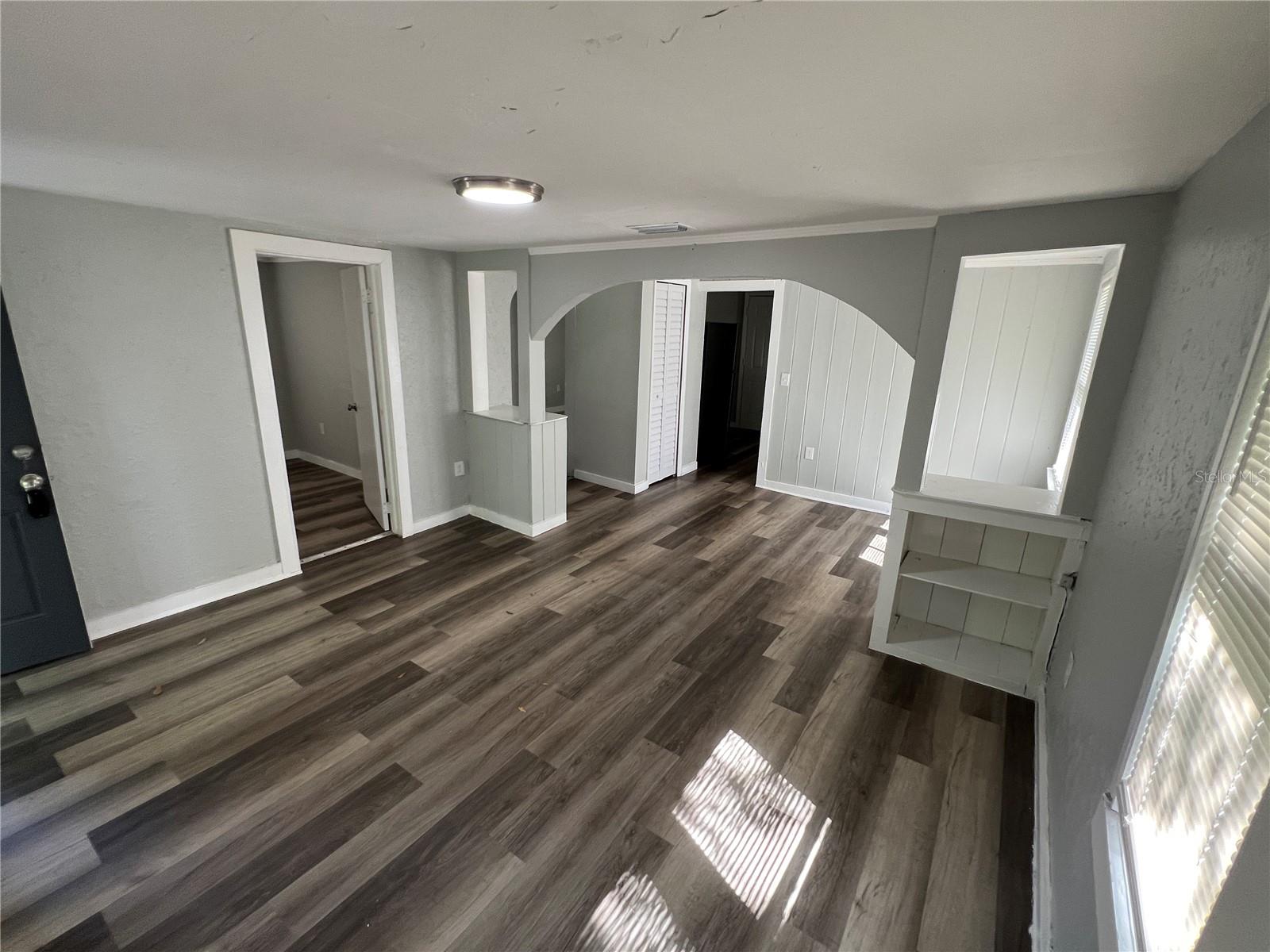 2107 HOLLYWOOD AVE, EUSTIS, FL, 32726