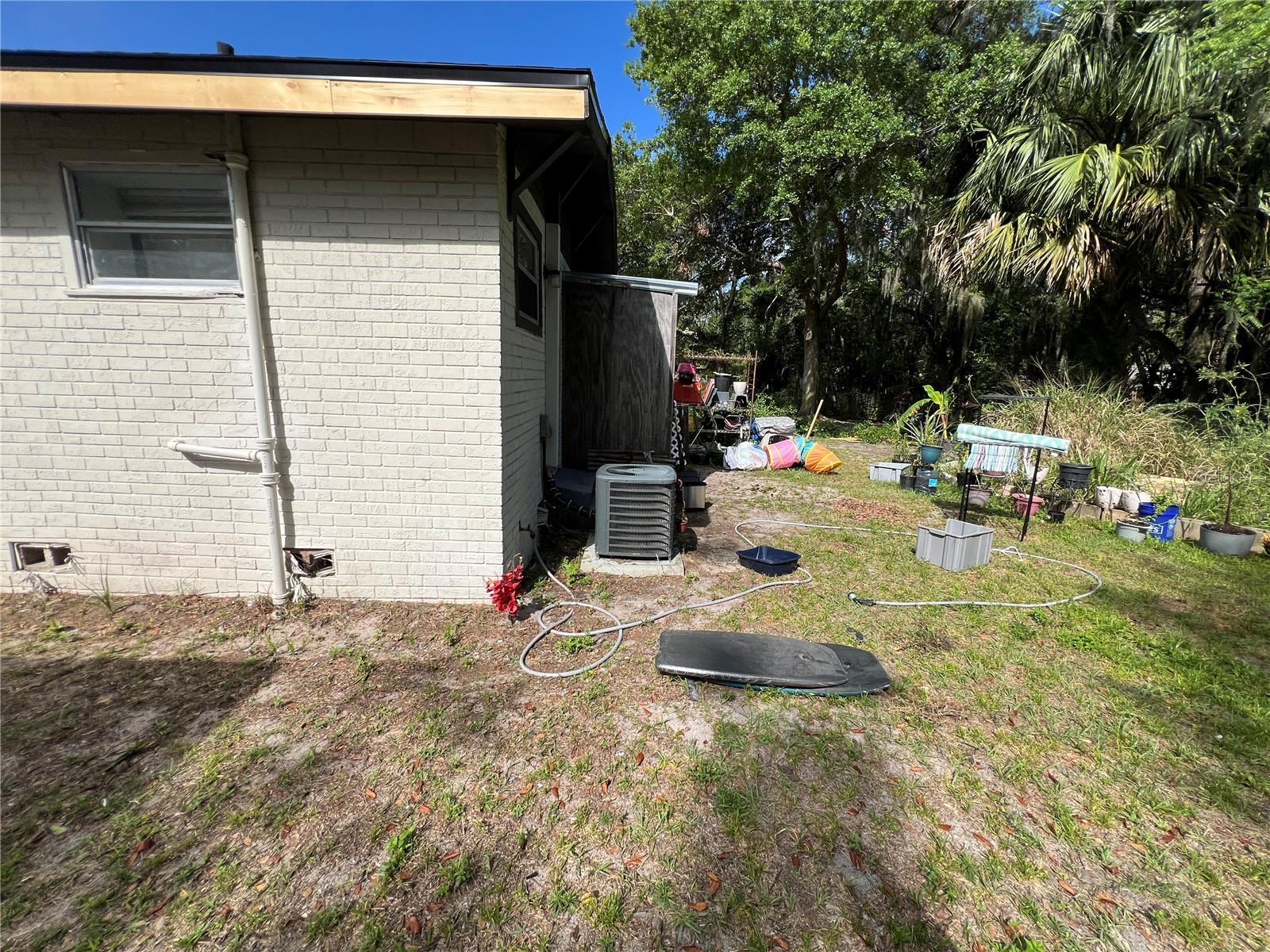2107 HOLLYWOOD AVE, EUSTIS, FL, 32726