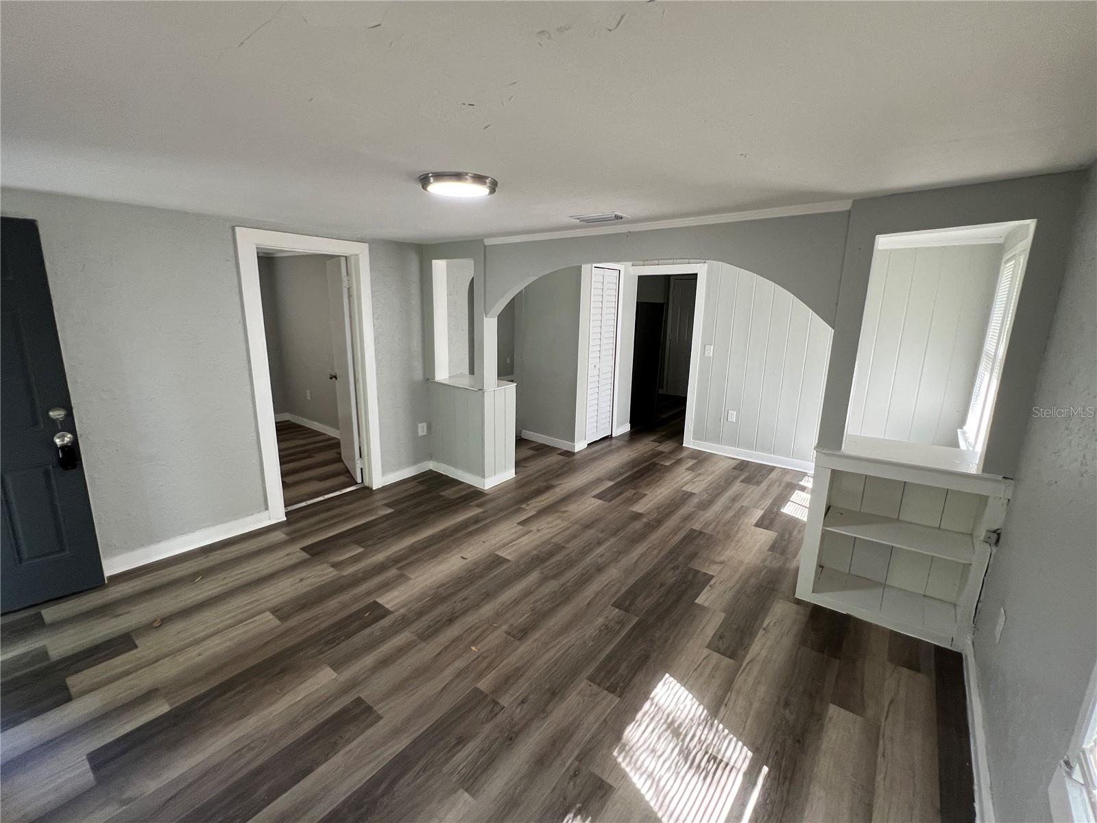 2107 HOLLYWOOD AVE, EUSTIS, FL, 32726