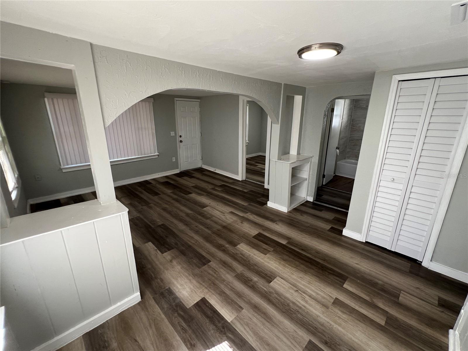 2107 HOLLYWOOD AVE, EUSTIS, FL, 32726