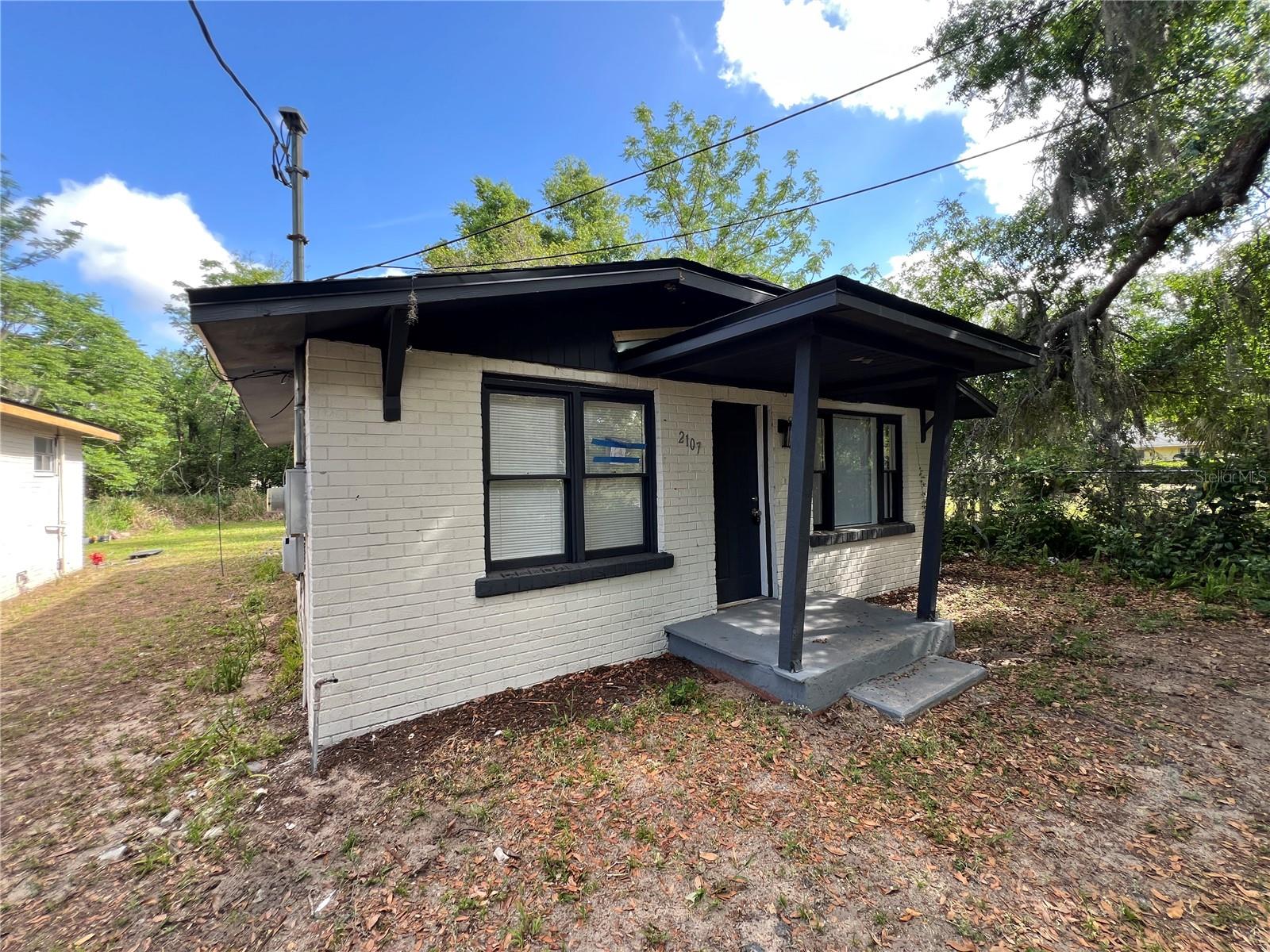 2107 HOLLYWOOD AVE, EUSTIS, FL, 32726