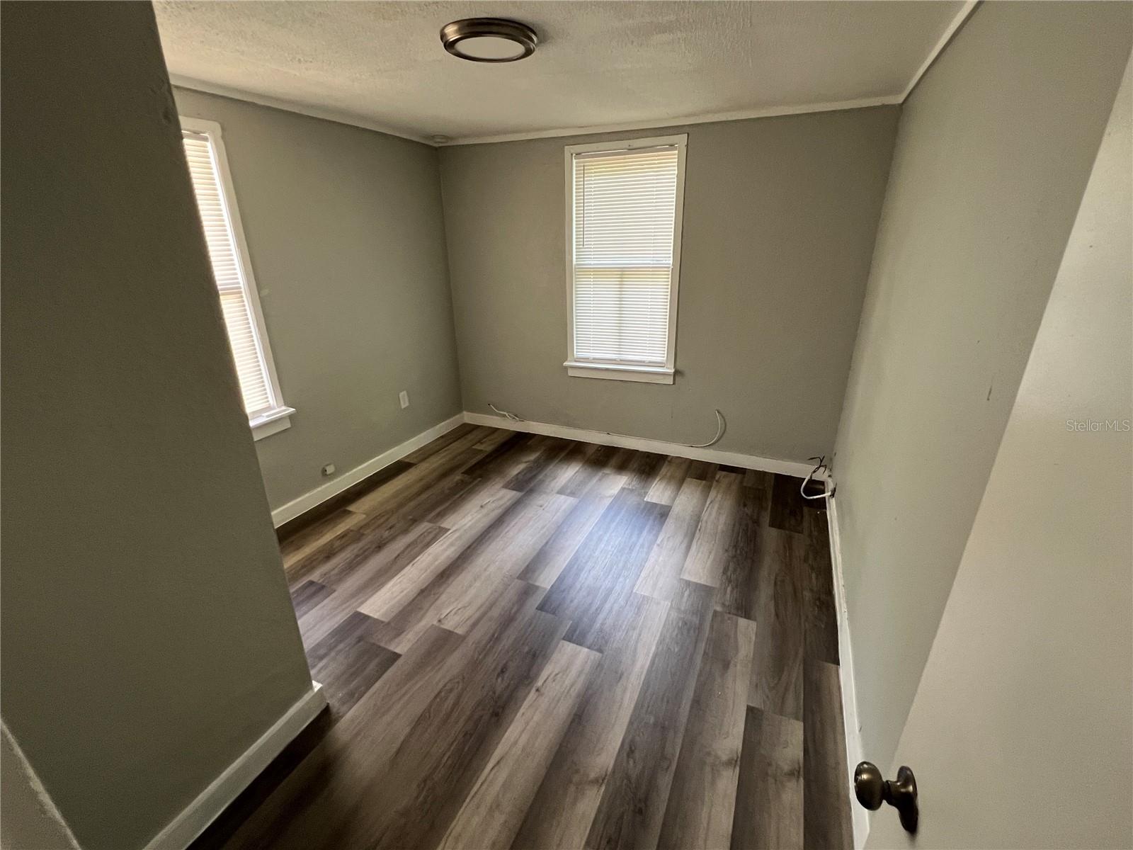 2107 HOLLYWOOD AVE, EUSTIS, FL, 32726