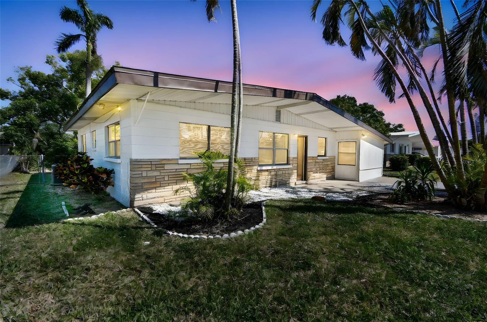 5619 NEW YORK AVE, SARASOTA, FL, 34231