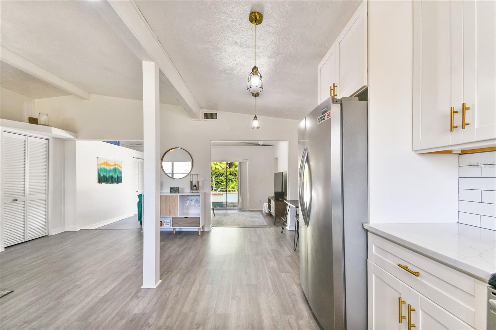 5619 NEW YORK AVE, SARASOTA, FL, 34231