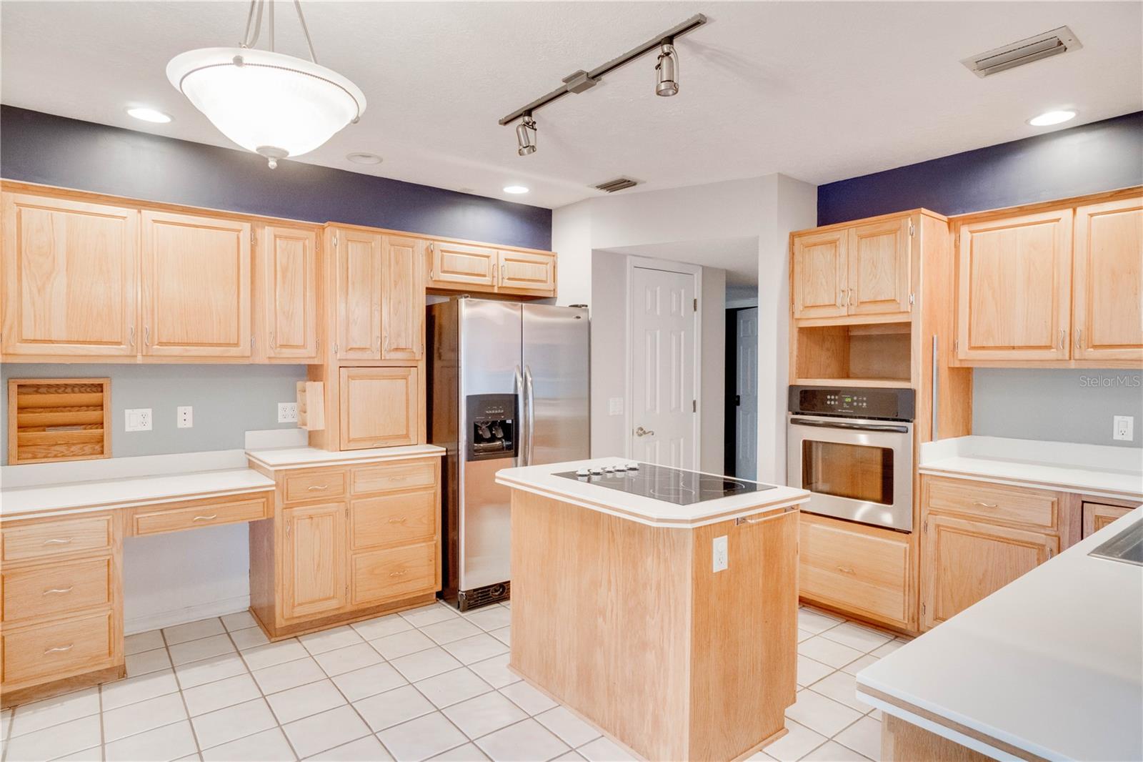 511 LAKE CHARM DR, OVIEDO, FL, 32765