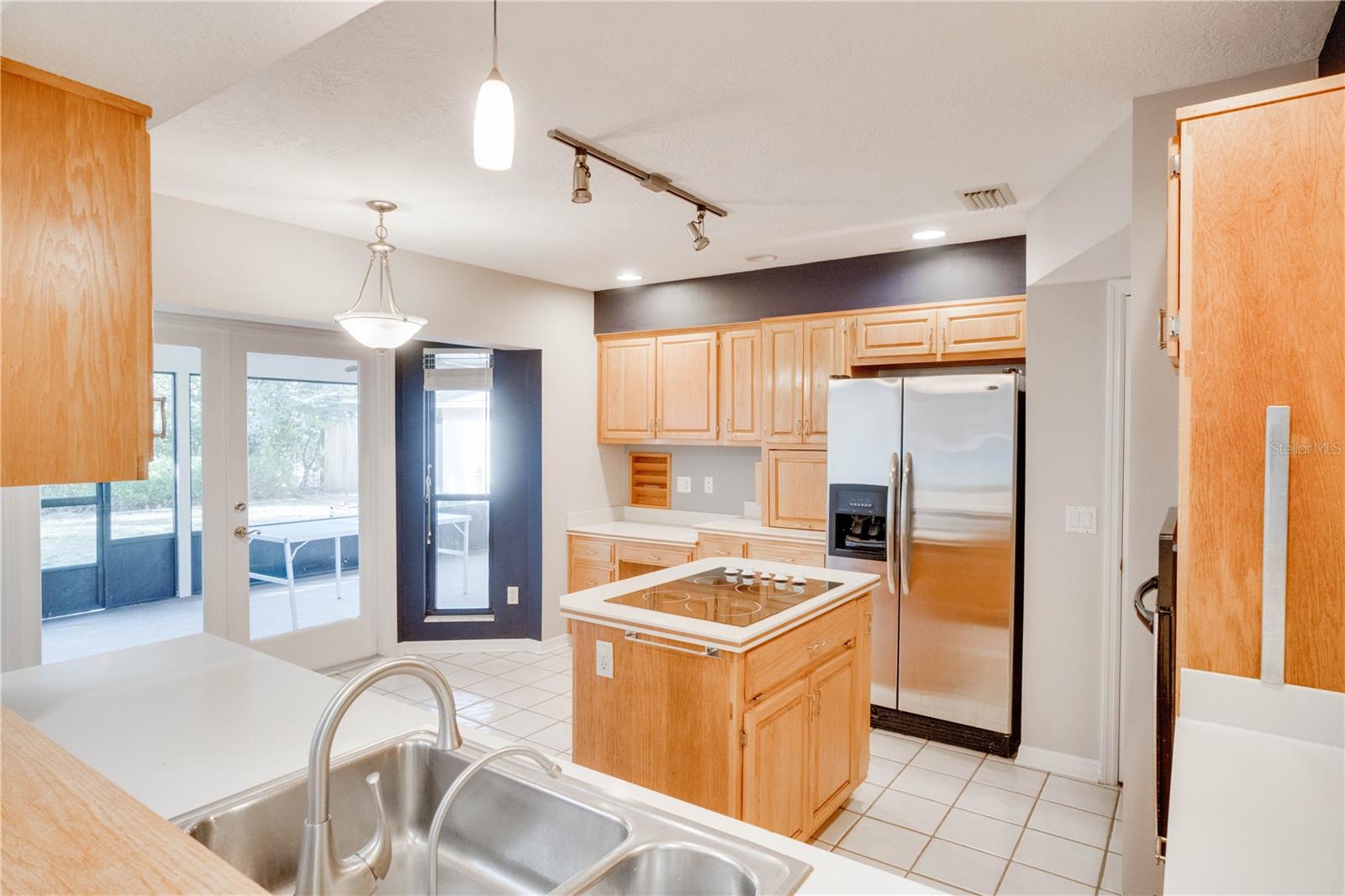 511 LAKE CHARM DR, OVIEDO, FL, 32765