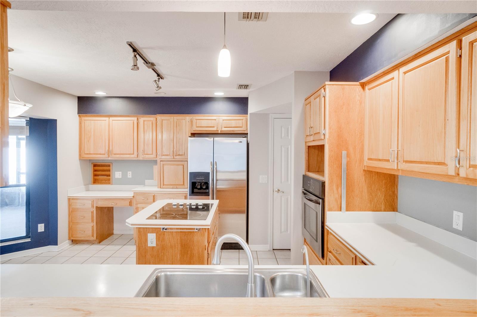 511 LAKE CHARM DR, OVIEDO, FL, 32765