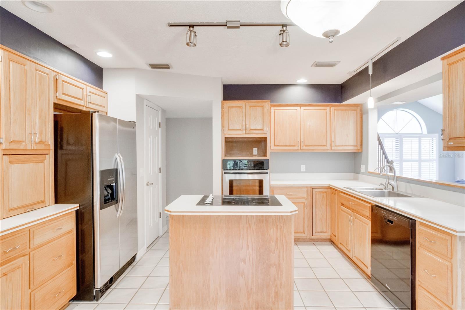 511 LAKE CHARM DR, OVIEDO, FL, 32765