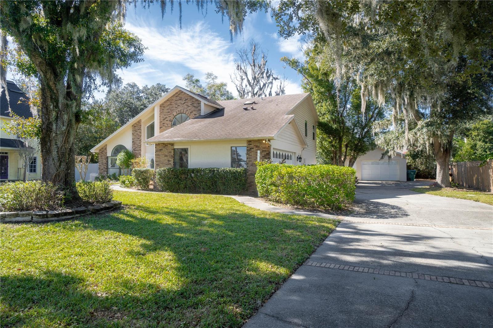511 LAKE CHARM DR, OVIEDO, FL, 32765